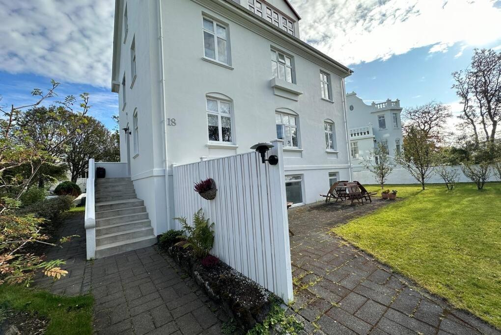 Beautiful 2 Bedroom Apartment Downtown Reykjavik Exterior photo