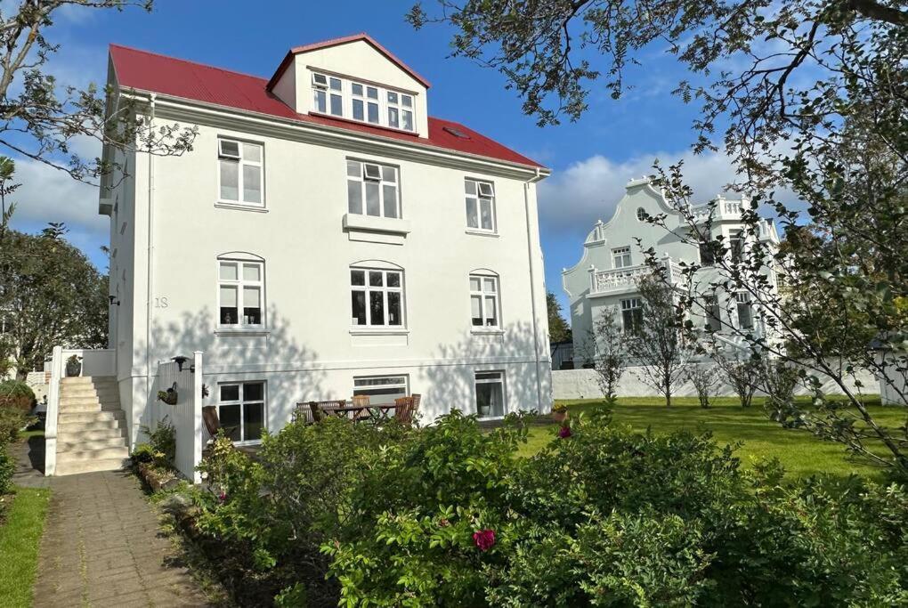 Beautiful 2 Bedroom Apartment Downtown Reykjavik Exterior photo